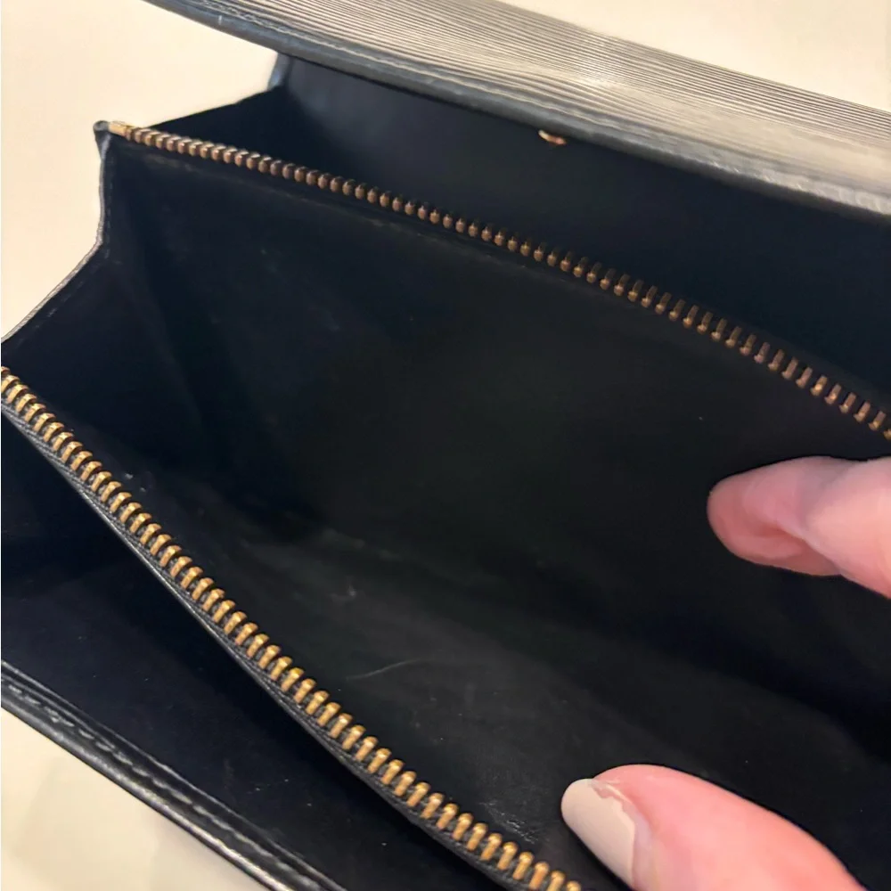 Louis Vuitton Epi Leather Vintage Long Wallet